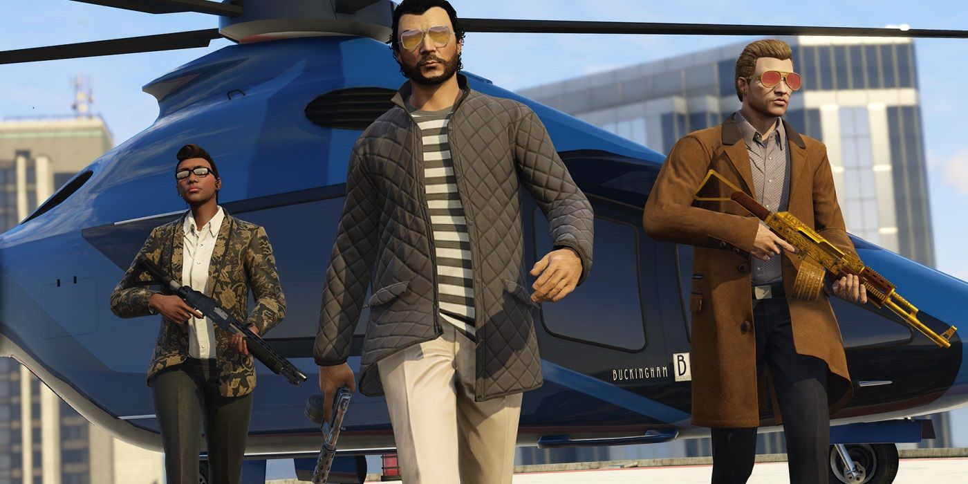 GTA Online posing in front of a helicopter