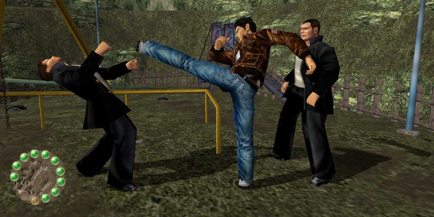 SHenmue fighting two thugs