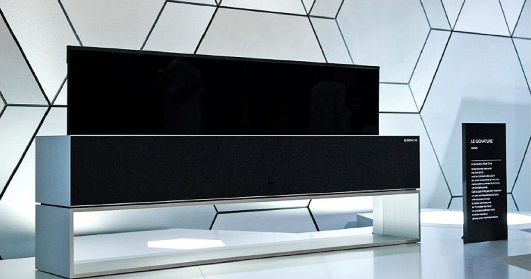 Встраиваемые телевизоры lg. LG Signature OLED R. LG Rollable TV. LG Signature OLED TV r9. Складной телевизор LG.