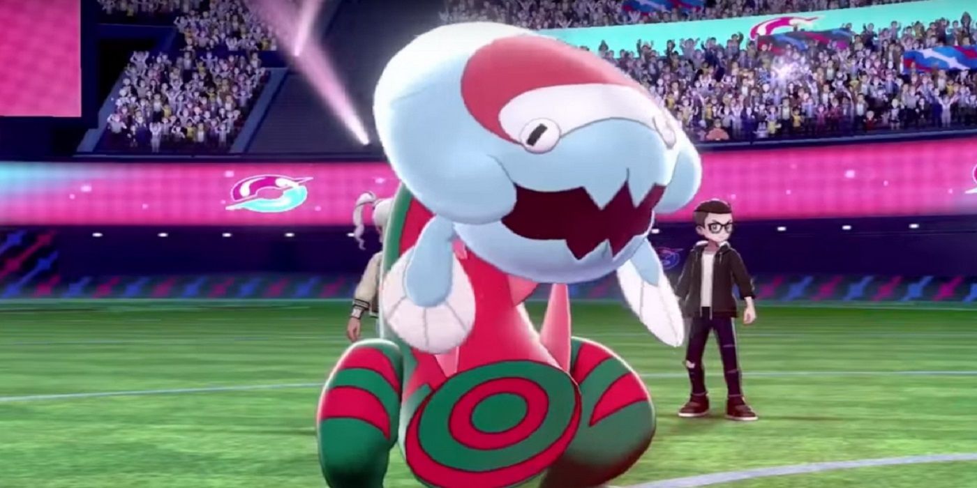 Dracovish waiting to unleash a Fishious Rend on its opponent in Pokemon Sword and Shield.