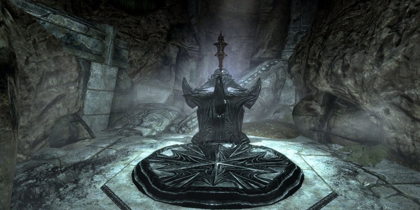 The Mace of Molag Bal floating above a shrine dedicated to Molag Bal