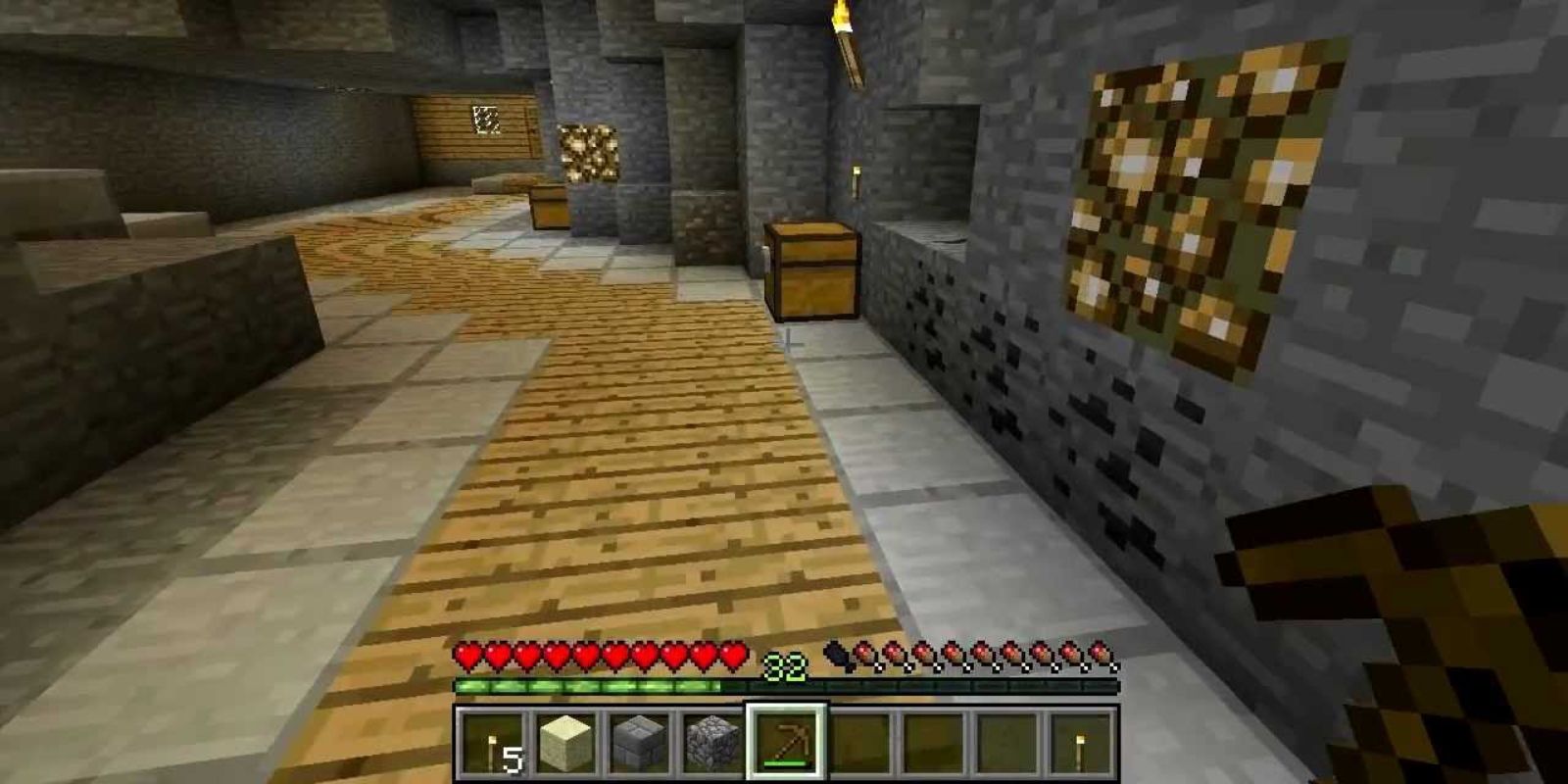 Minecraft Screenshot Of Wooden Pickaxe and Wooden Path