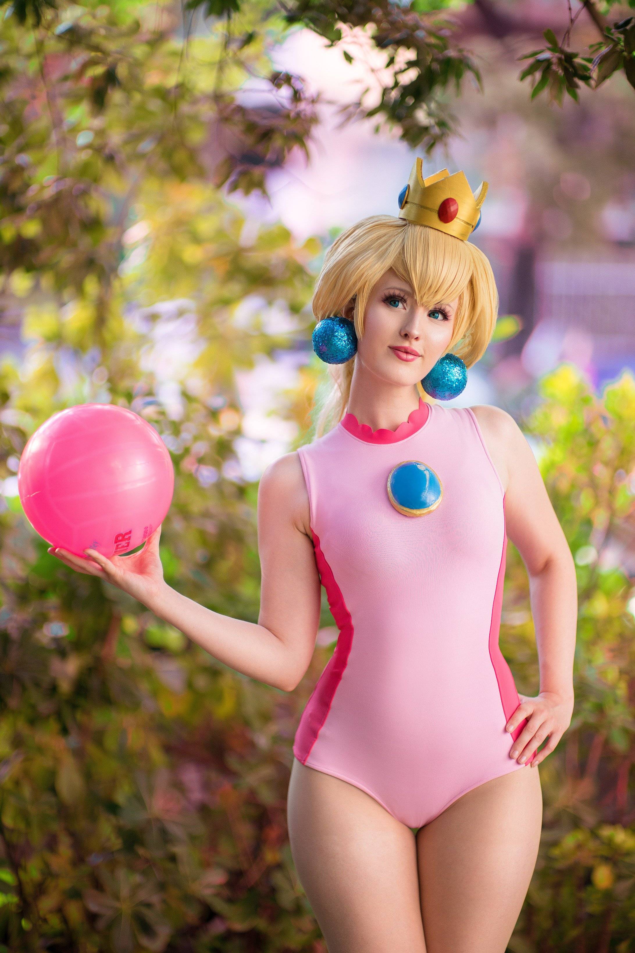 Peaches and cosplay