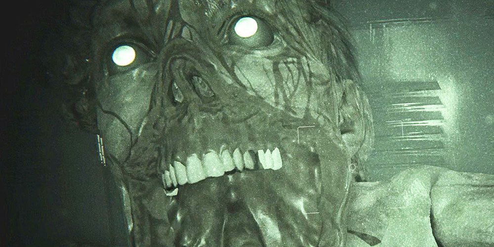 Outlast 2 monster close-up