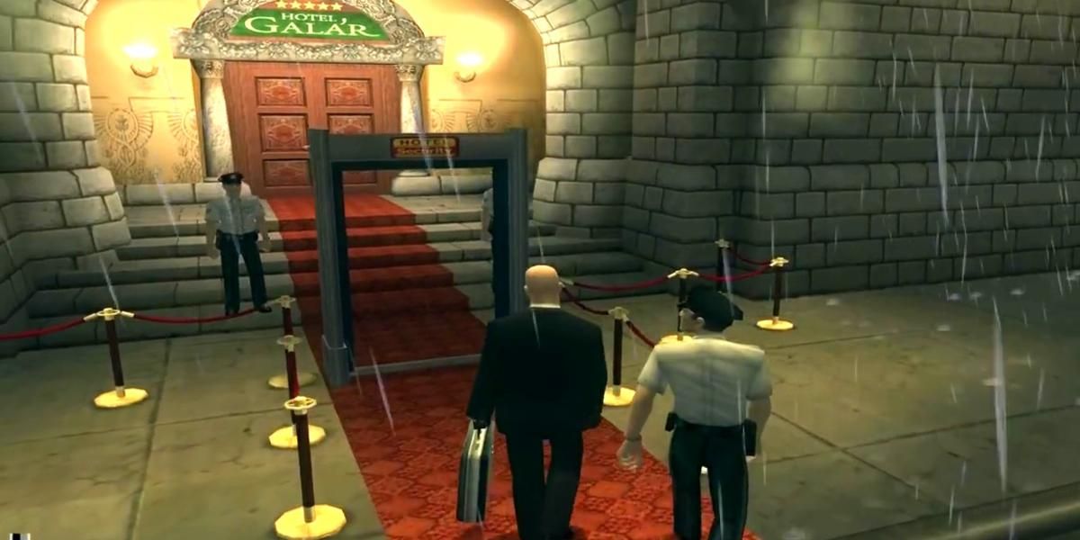 Agent 47 enters a hotel in Budapest in Hitman: Contracts.