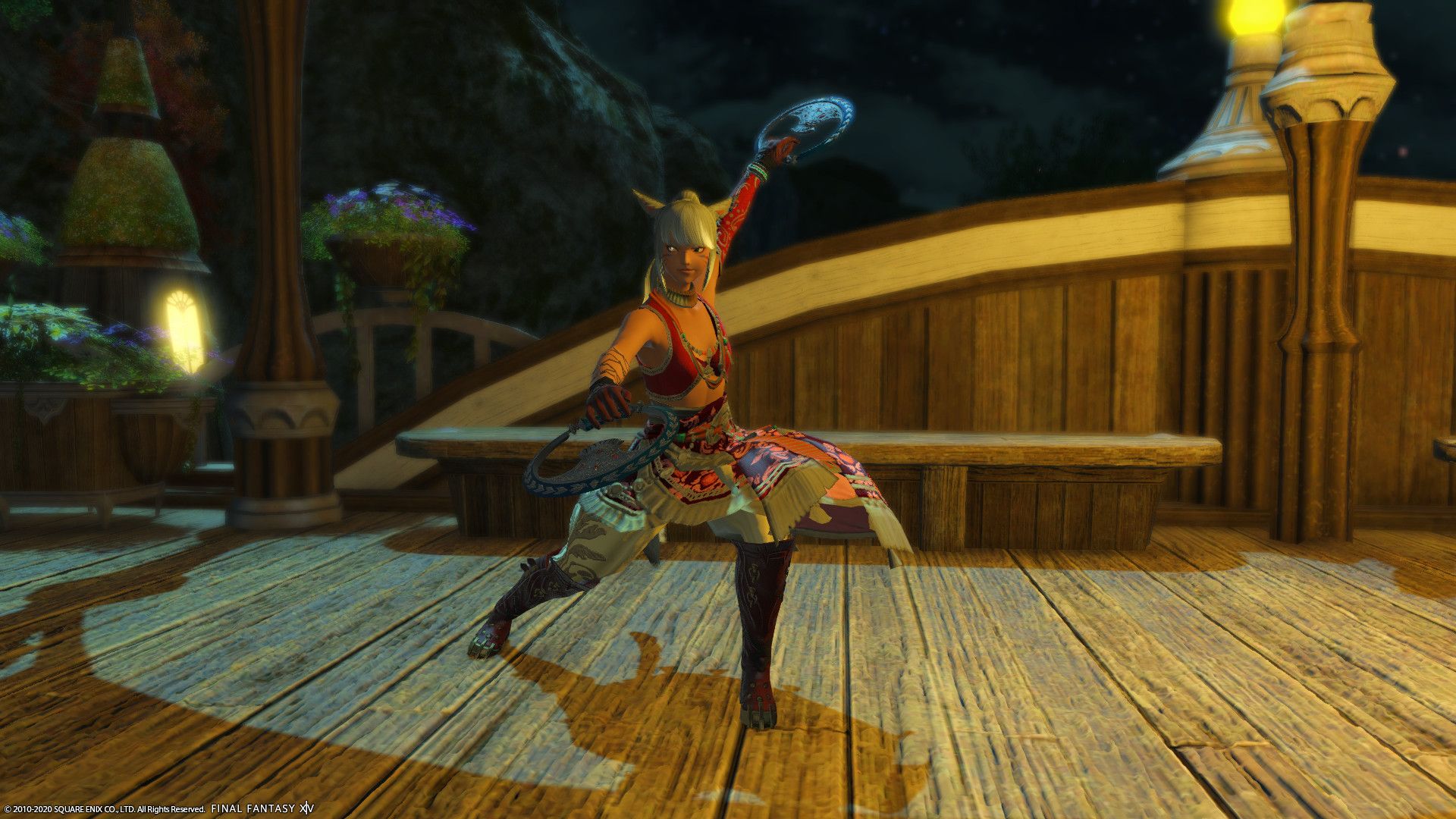 A Miqo'te dancer dancing with her Chakra's 
