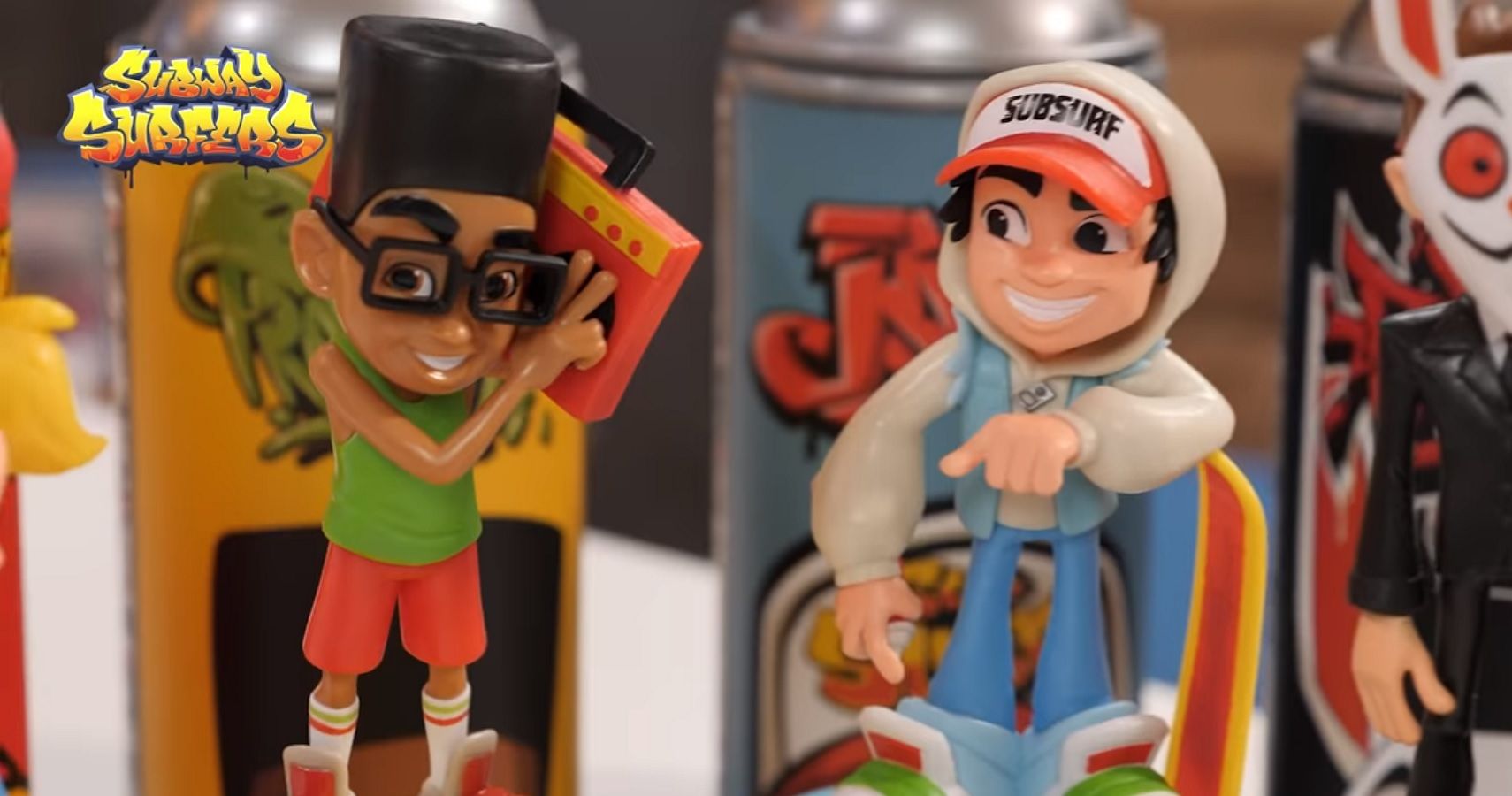 2 New Subway Surfers Spray Crew 4 Figures - Jake & Tricky Cans