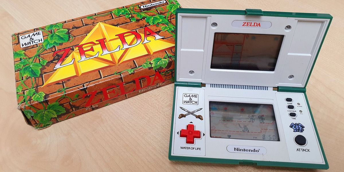 Zelda Game and Watch Box and Device