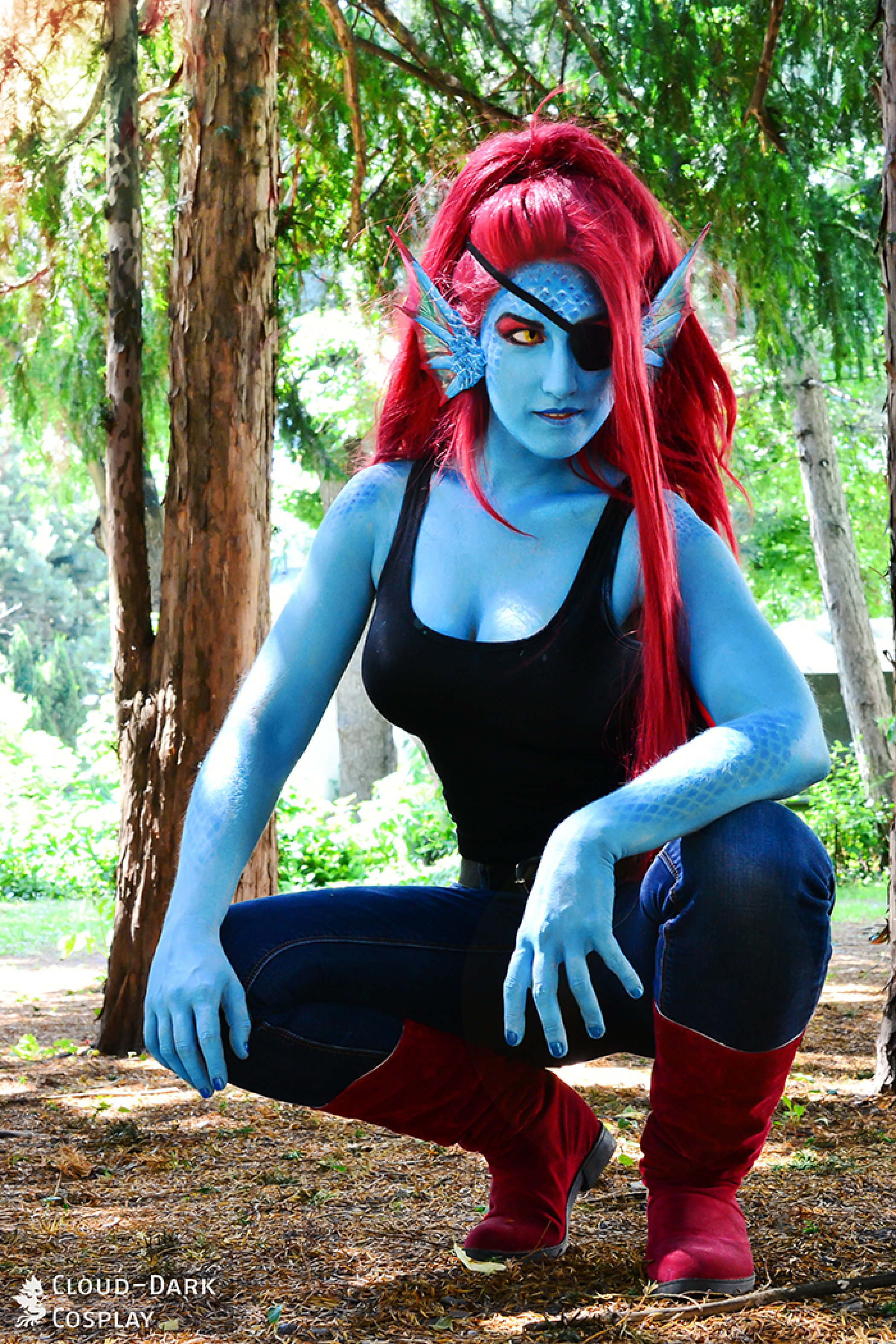 undyne crouching cosplay