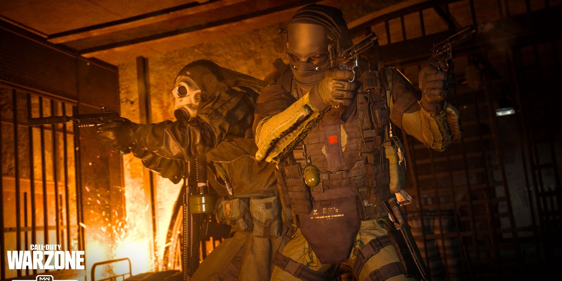 Operators fighting side by side with pistols in Call of Duty Modern Warfare