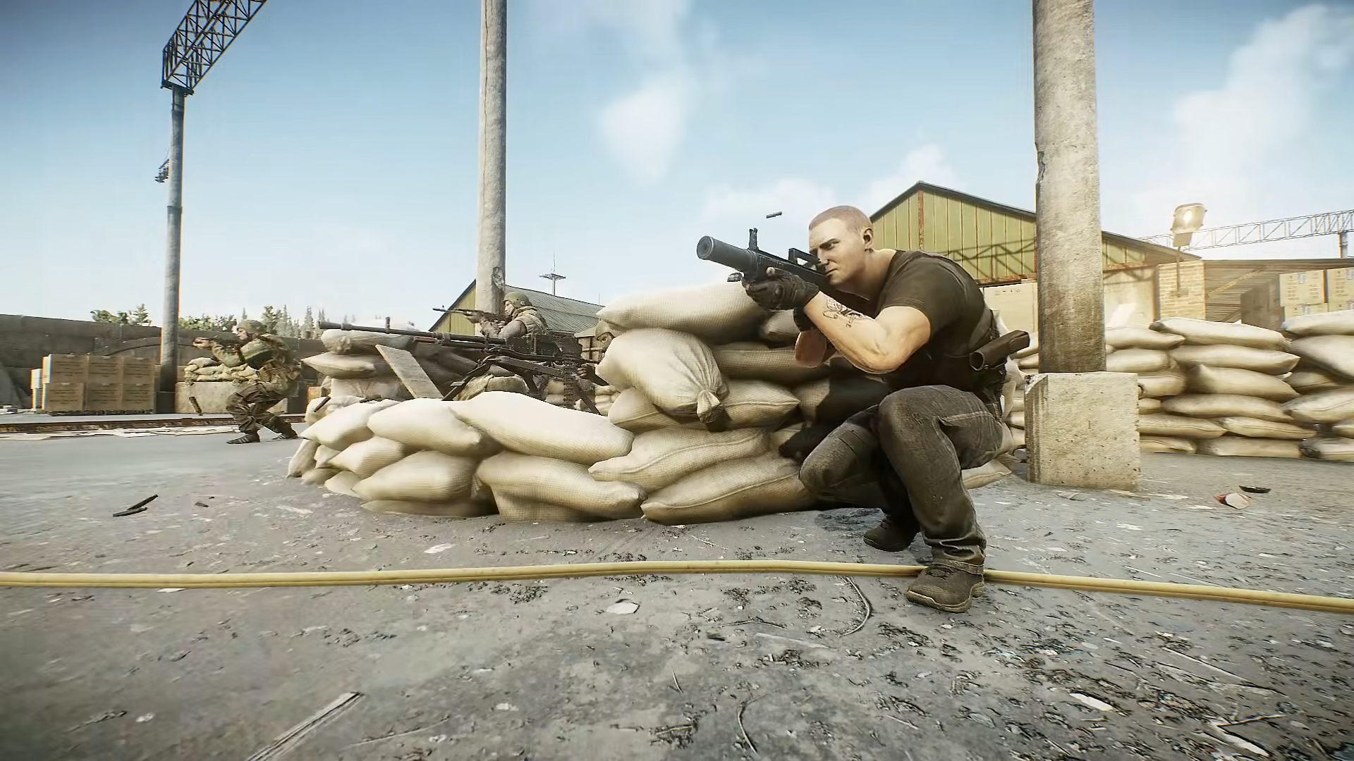 Man aiming gun in Escape from Tarkov