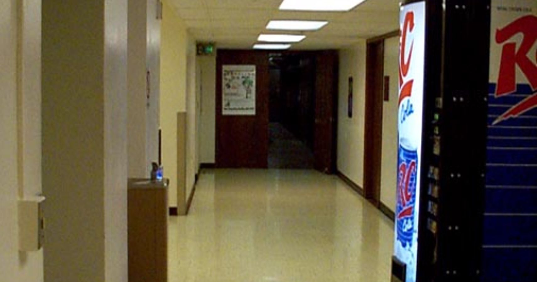 half life hallway