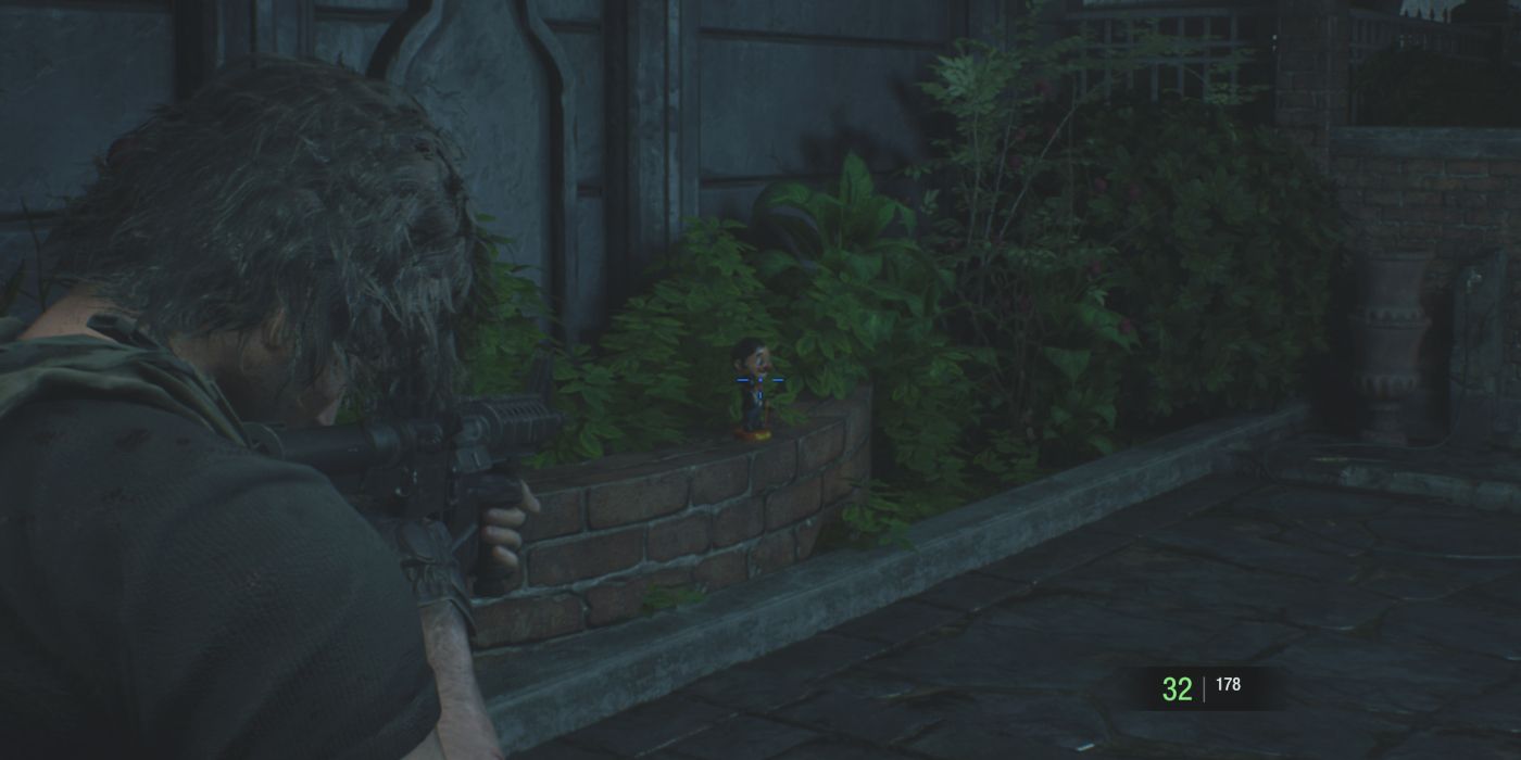 Resident Evil 3 Screenshot of Charlie Doll In Courtyard