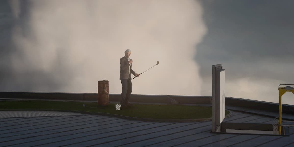 Screenshot of Hitman 3's Dubai level with a golfer