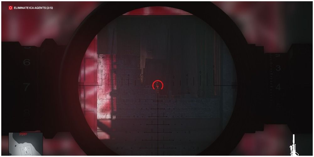 HItman 3 Aiming At The Third Target Before He Has His Binoculars Out