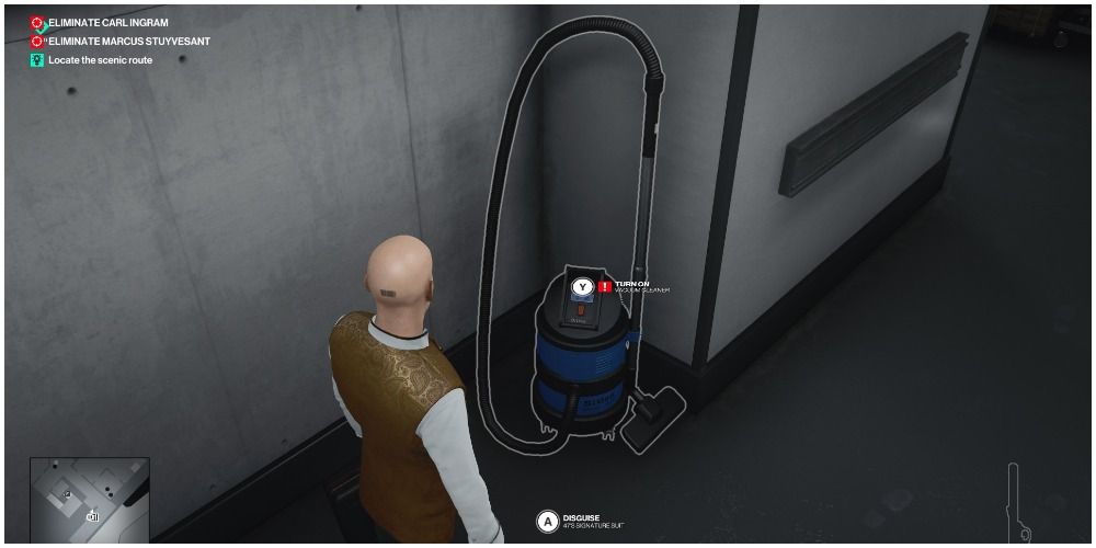 Hitman 3 Turning On A Vacuum Cleaner To Distract A Staff Member In Dubai