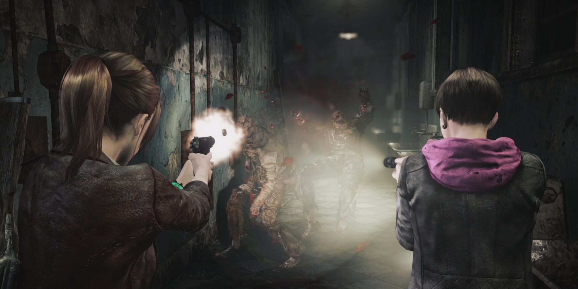 Resident Evil Revelations 2: Clair and Moira shooting at zombies