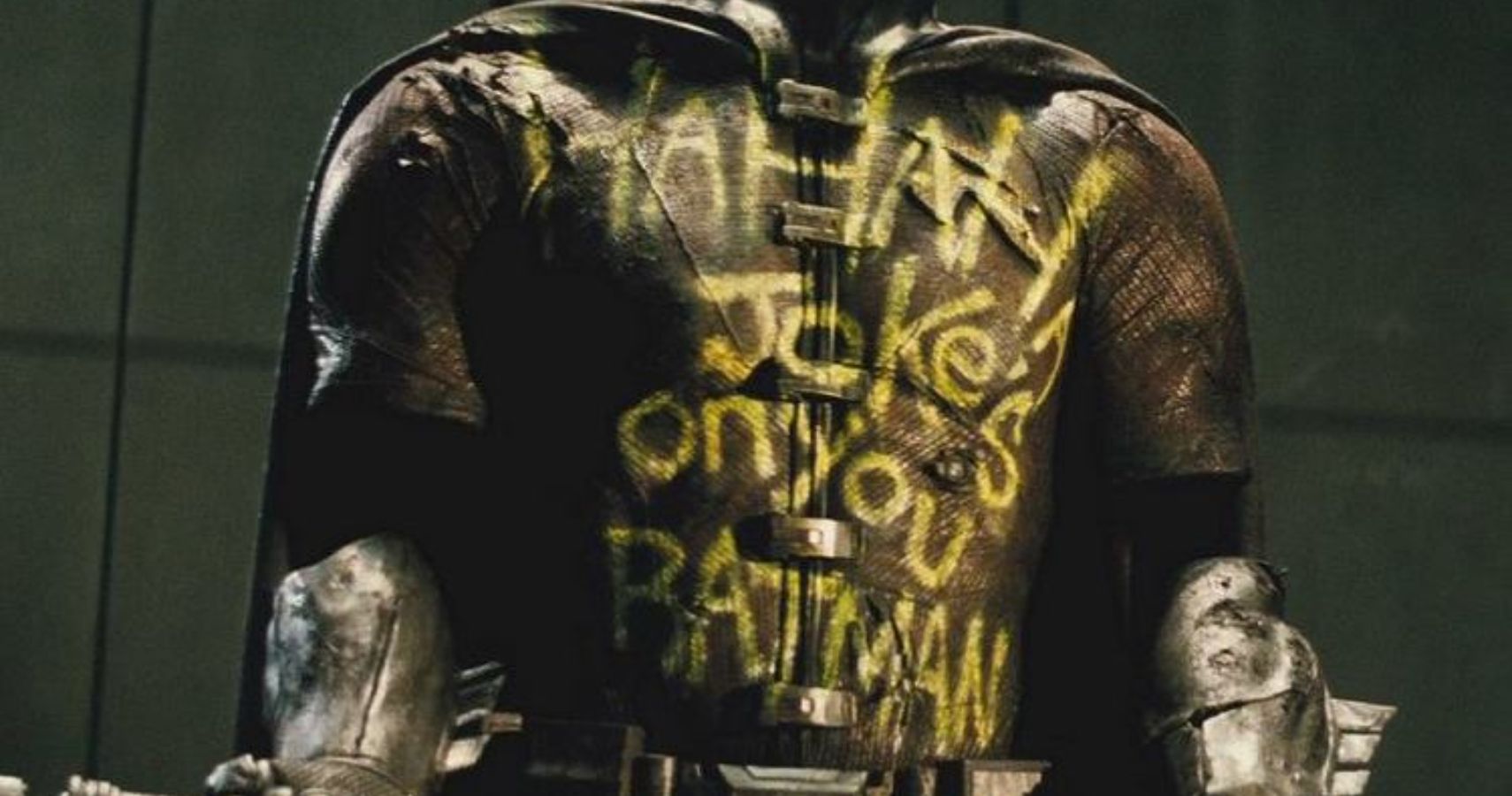 batman vs superman robin costume graffiti