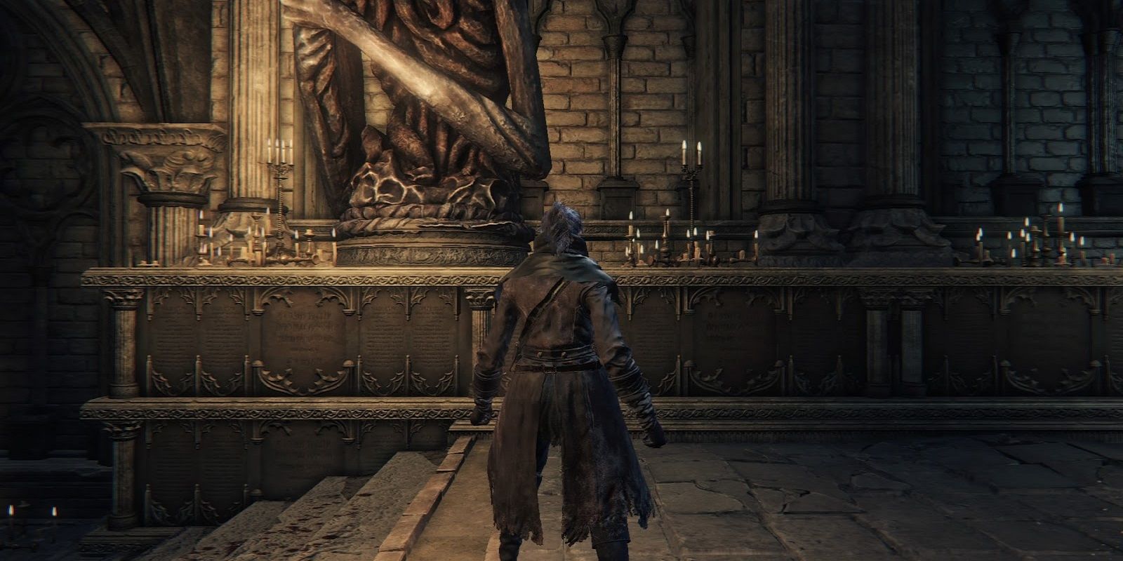 A hunter wearing the Charred Hunter Set in Bloodborne