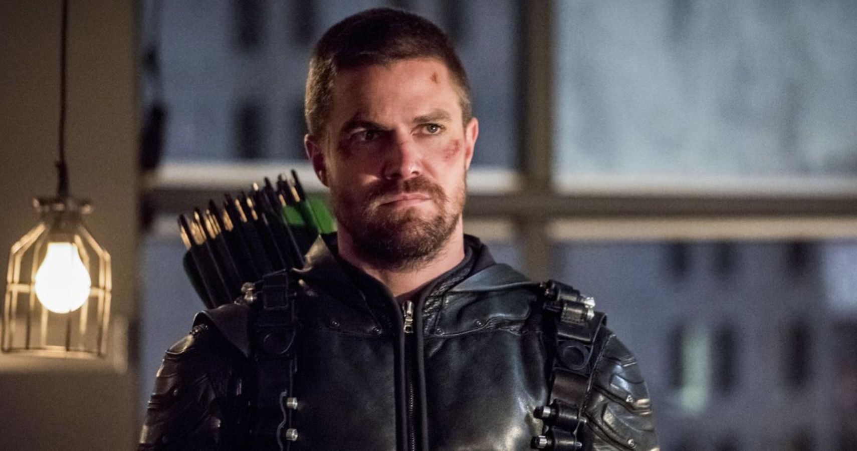Arrow Creator Wanted Oliver Queen To Inspire Future Vigilantes Including Batman