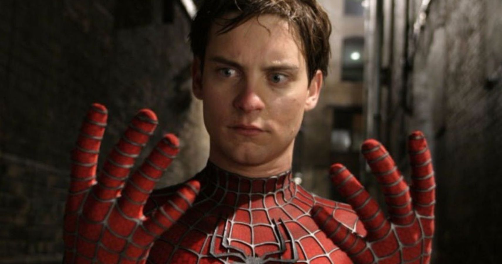 spider-man tobey maguire back alley