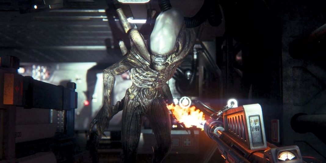 Alien Isolation Flamethrower Screenshot Xenomorph