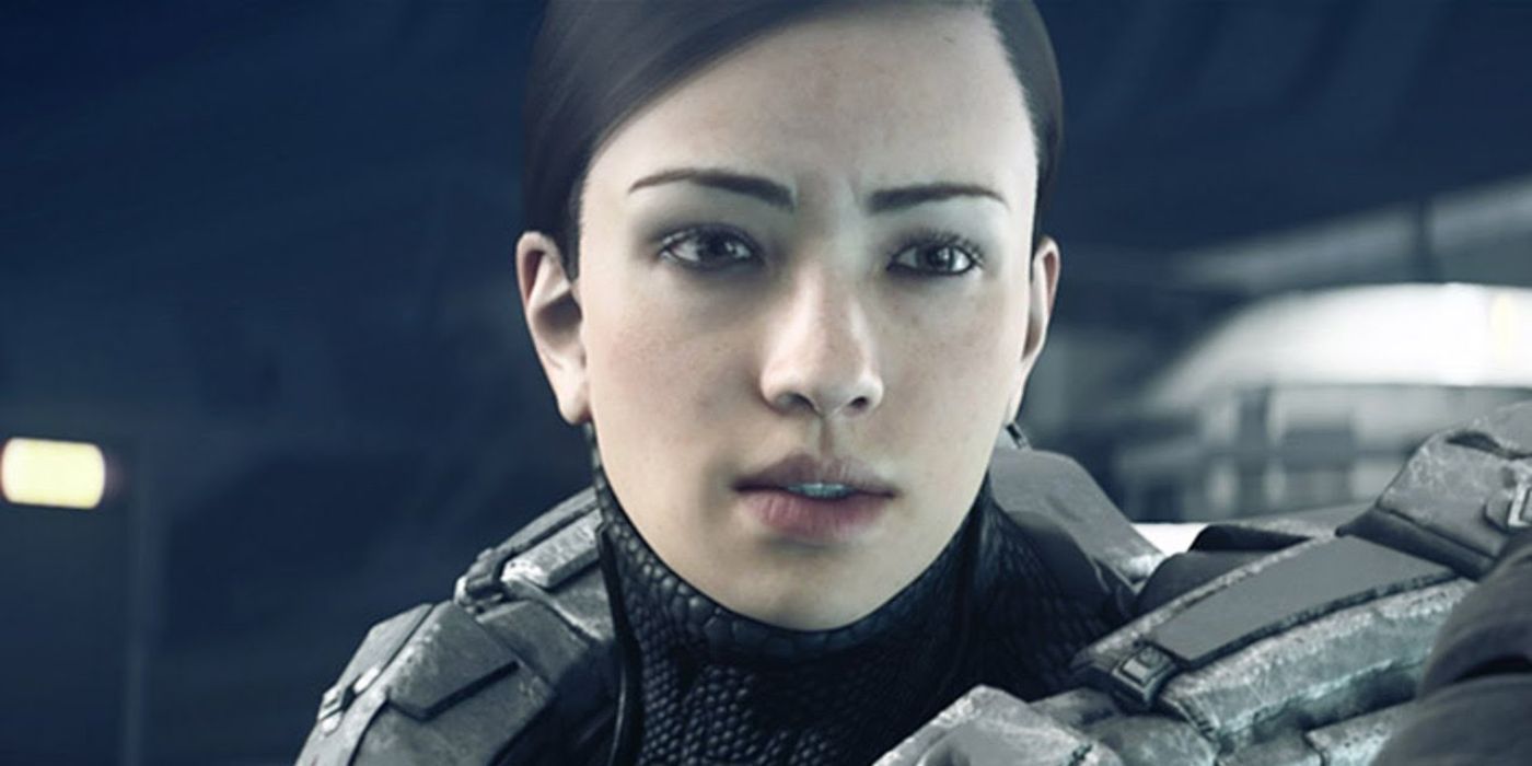 Sarah Palmer in her Spartan armor, minus her helmet, in Halo 4