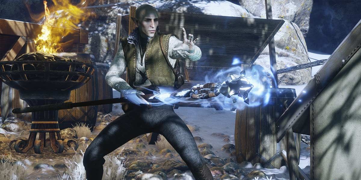 Solas in fight stance.