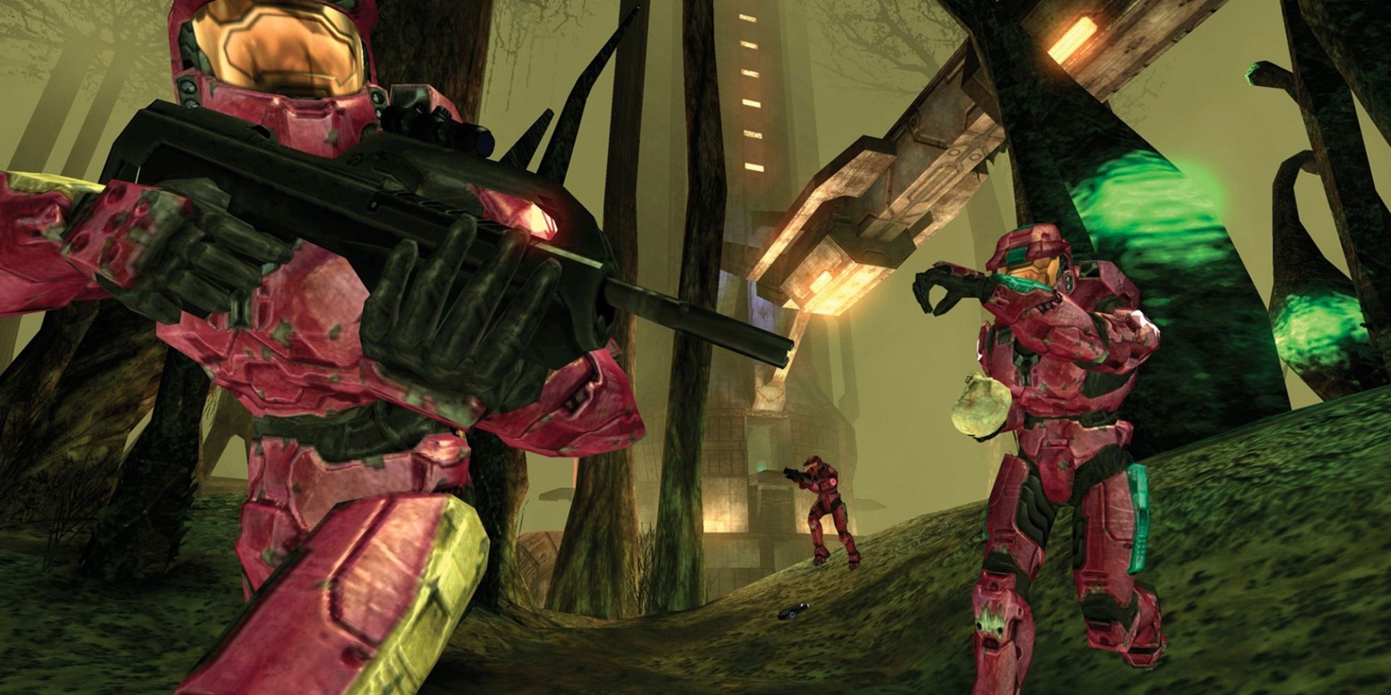 Halo 2 Multiplayer, 3 Players In Red Armour Running Through A Map
