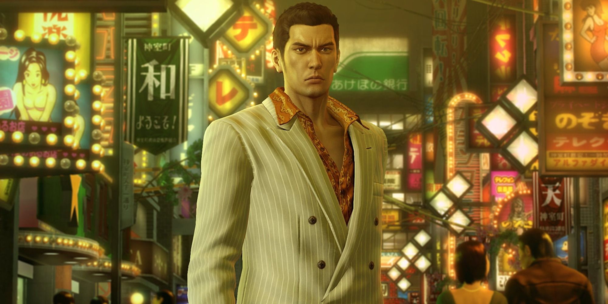 Kiryu standing in the middle of a busy street in Yakuza 0