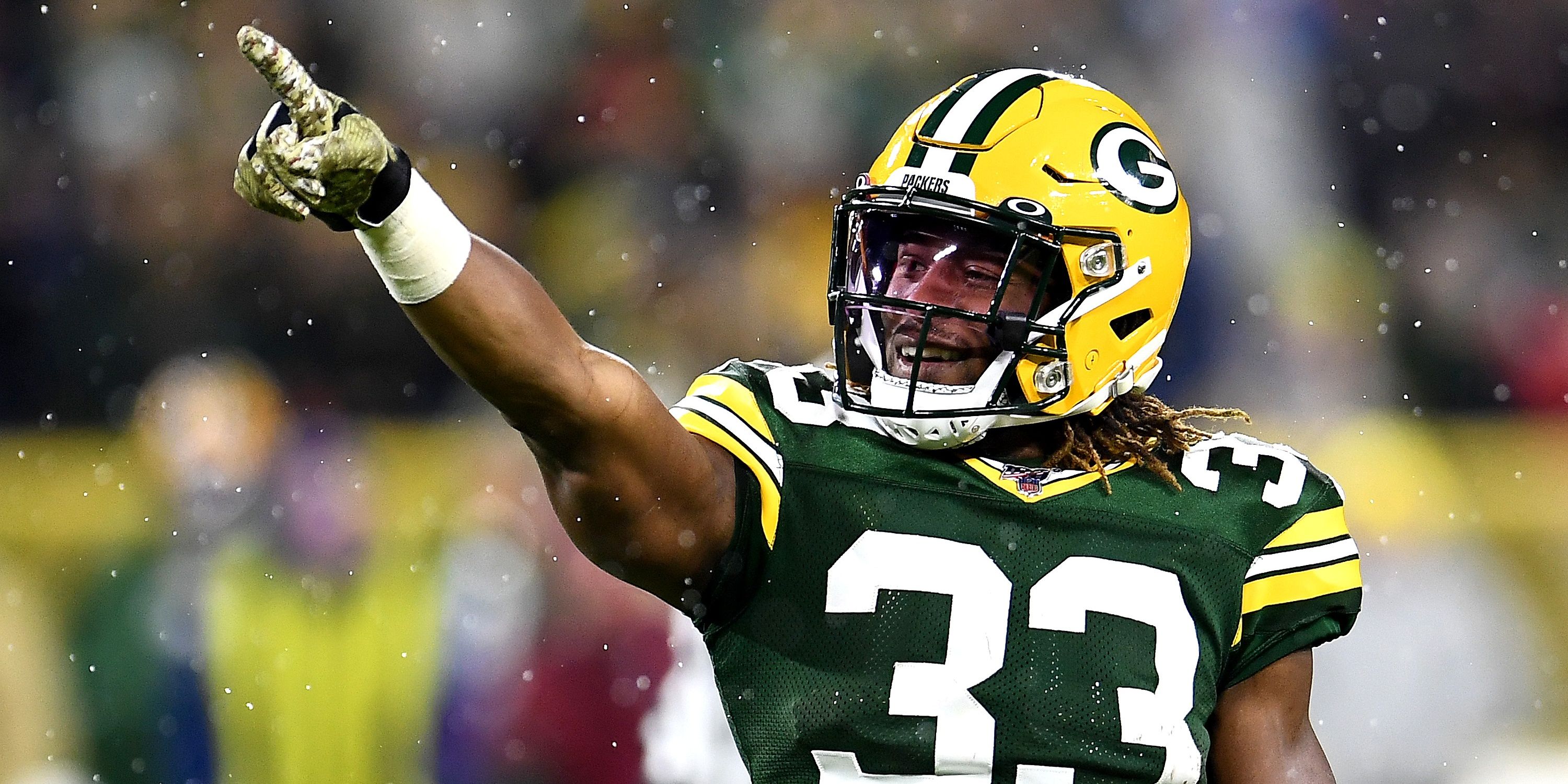 aaron jones pointing