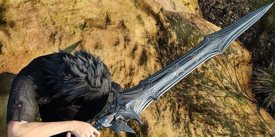 Blade of the Mystic being help up high by Noctis during the day