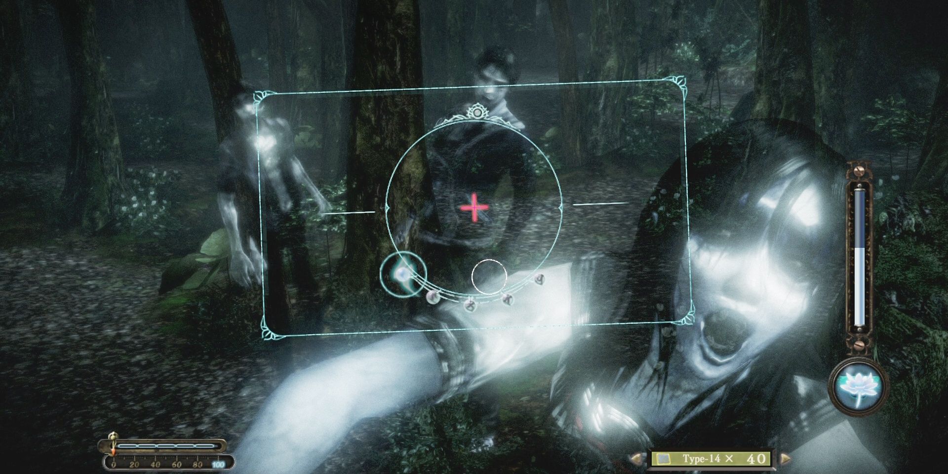 Fatal Frame battle with multiple ghosts