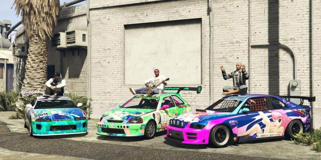 Three players sitting on top of their cars in GTA 5's GTA RP mode