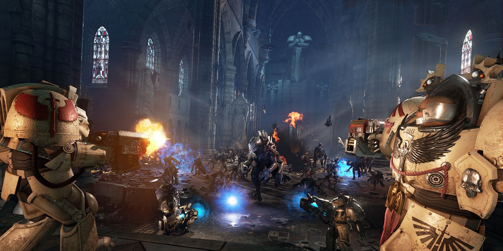 Space Hulk Deathwing Terminators Fighting Genestealers In A Cathedral