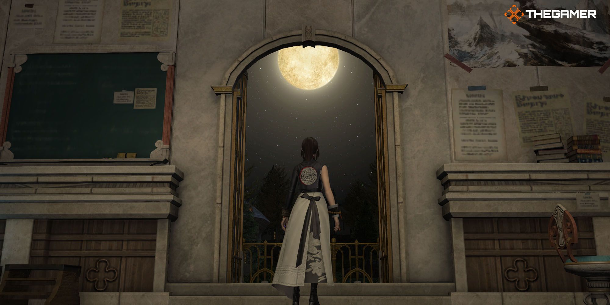 FF14 Warrior of Light looking at the moon