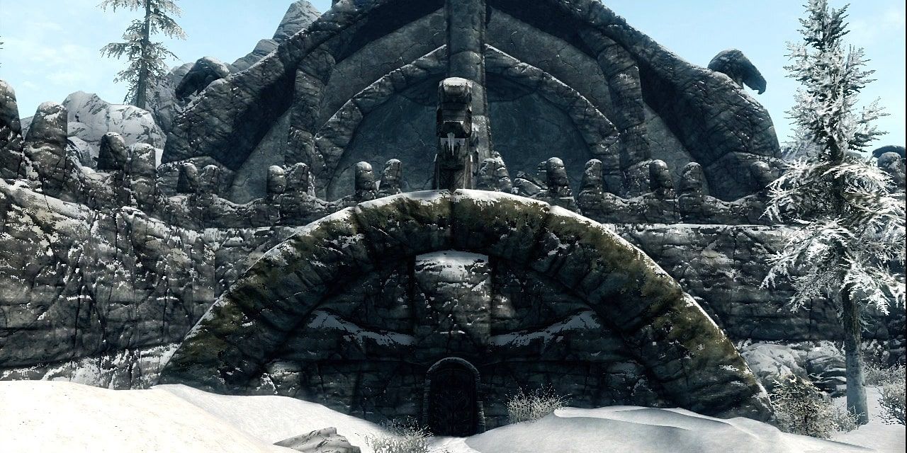 The outside of Forelhost in Skyrim.