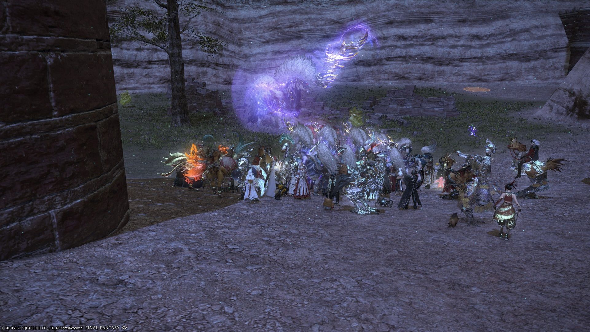 A group of players croweded together for the Ixion FATE in Final Fantasy 14.