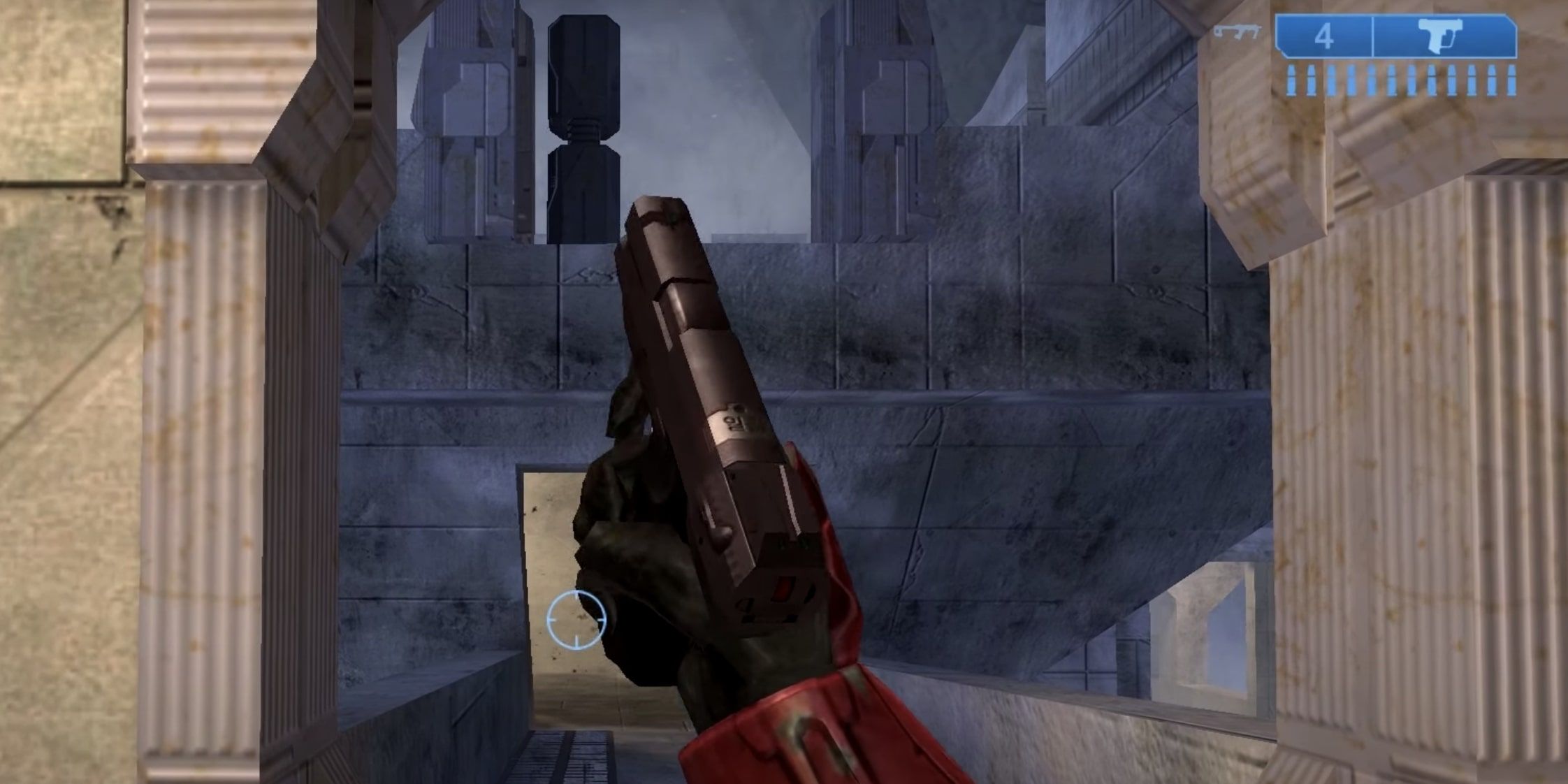 Halo 2 Gameplay of Pistol Melee Action