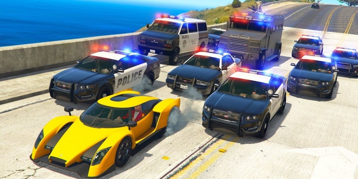 A huge car chase in GTA 5