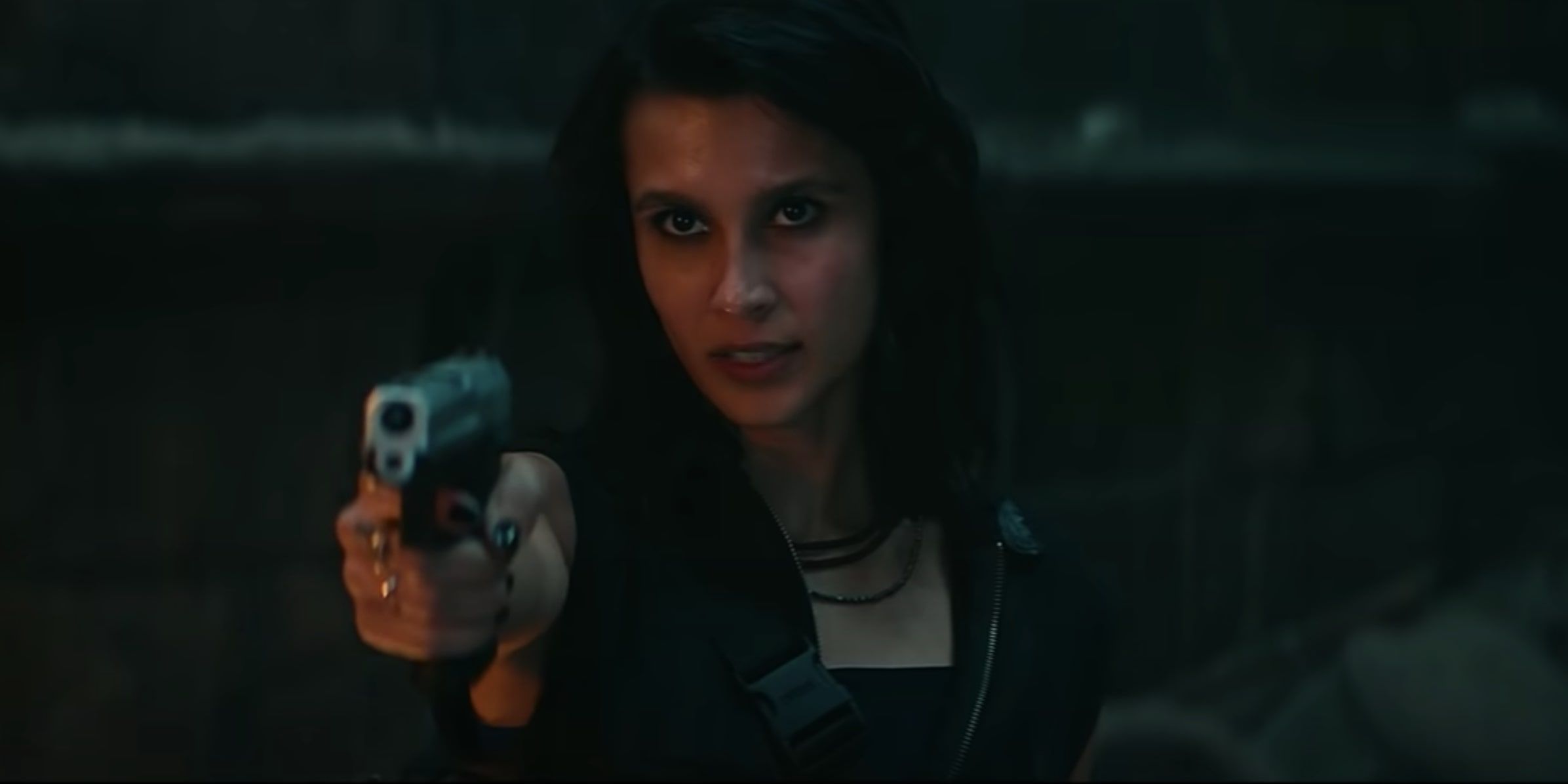 Uncharted Movie Chloe Frazer Close Up Pointing A Gun