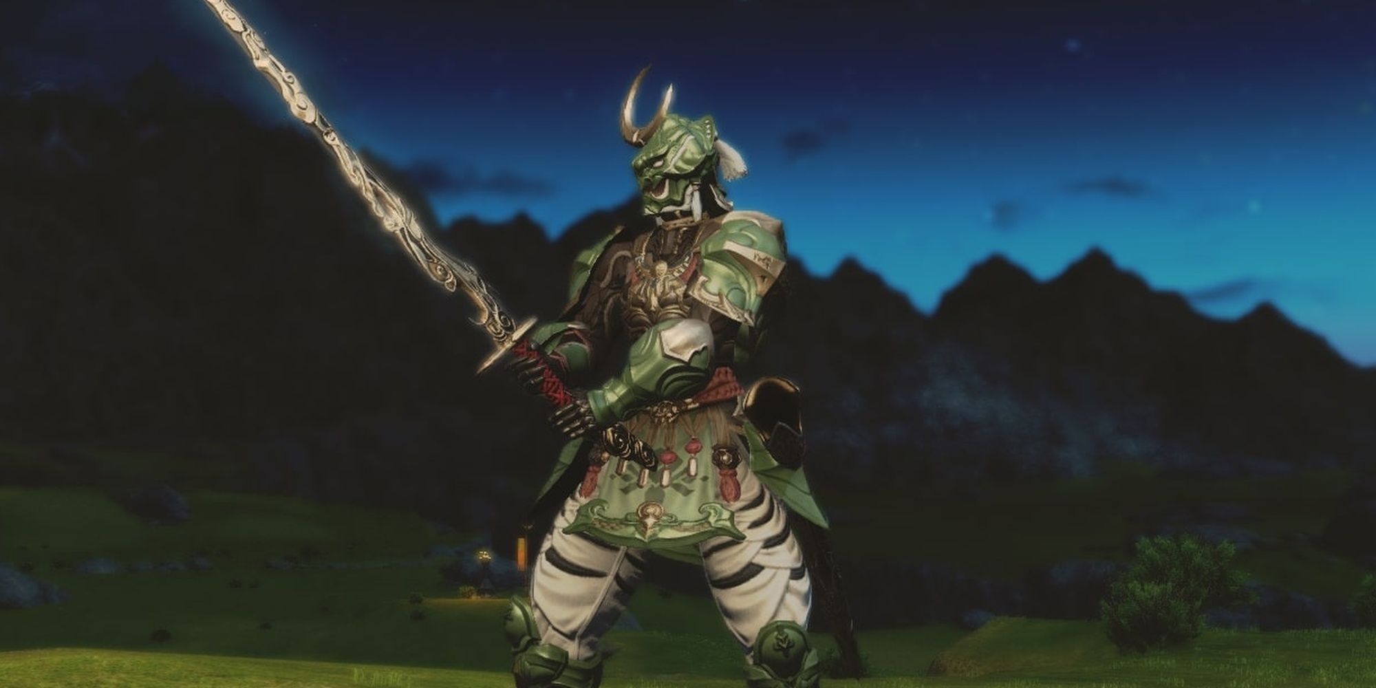 Final Fantasy 14 Samurai in Kojin Armor Posed Against a Mountain Range