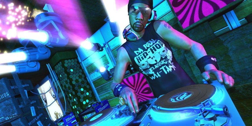Wu-Tang legend RZA DJ's in DJ Hero 2
