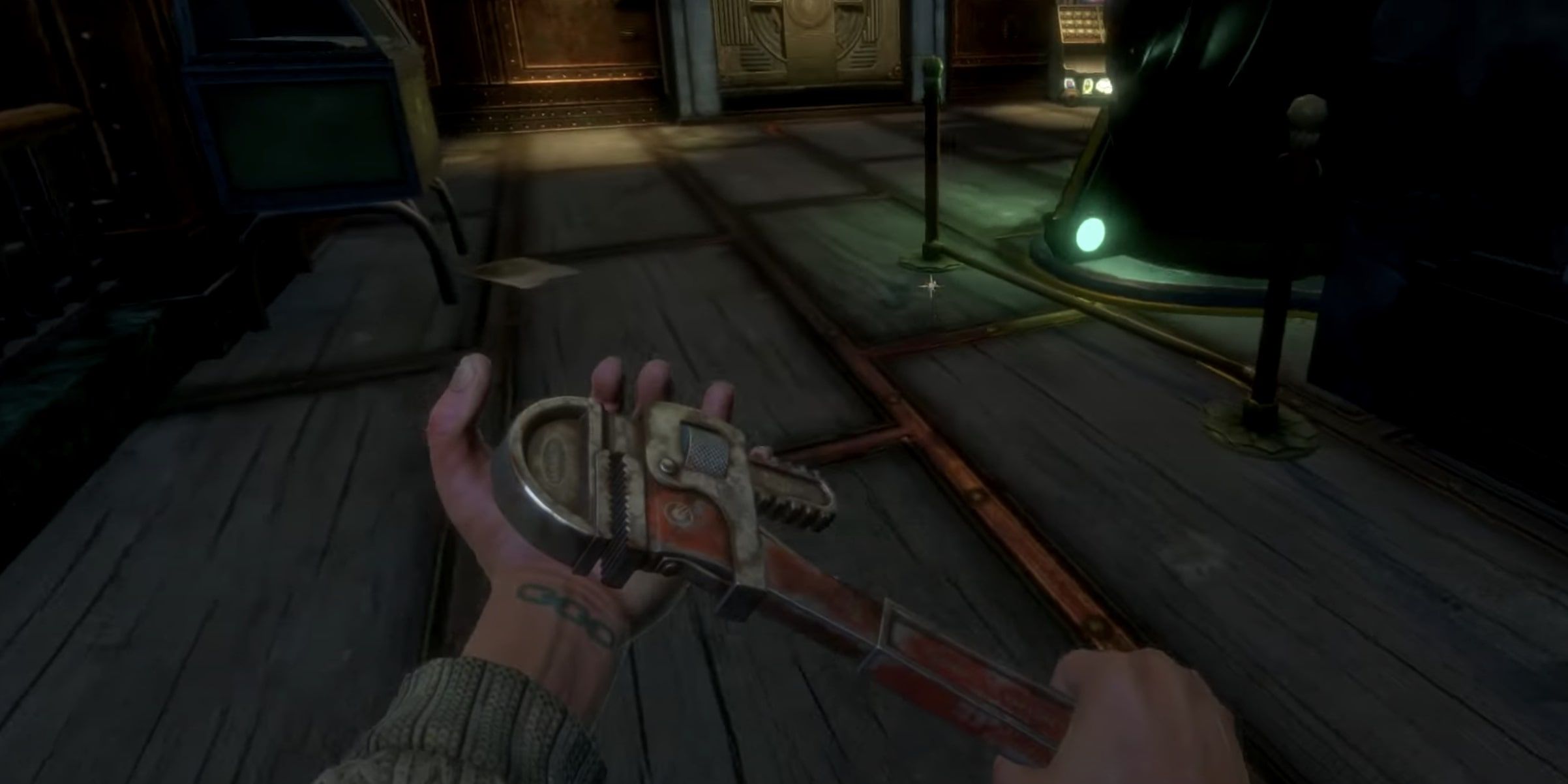 Bioshock Gameplay Still of Jack Holding the Wrench