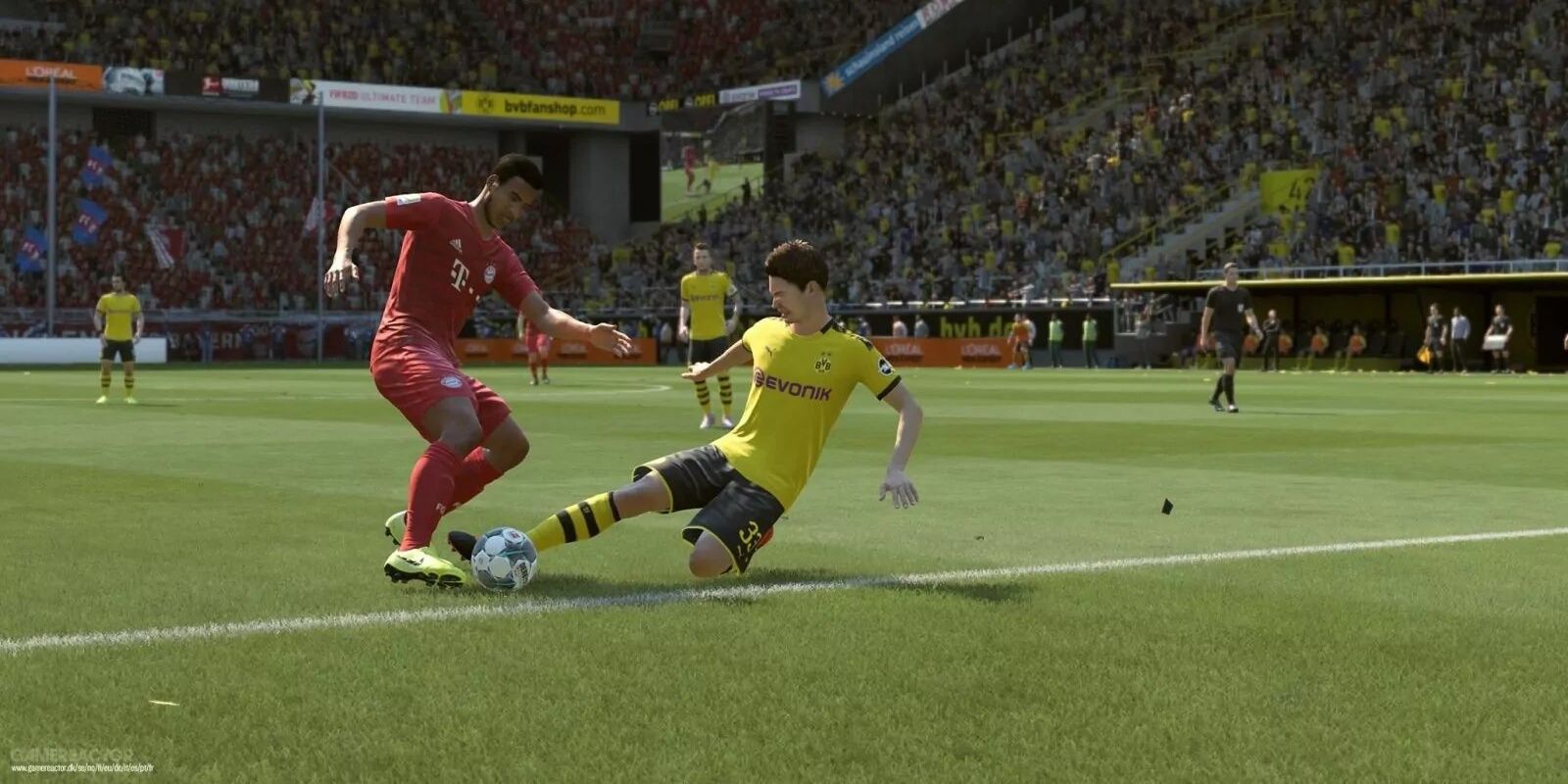 Intercepting the ball in FIFA 22