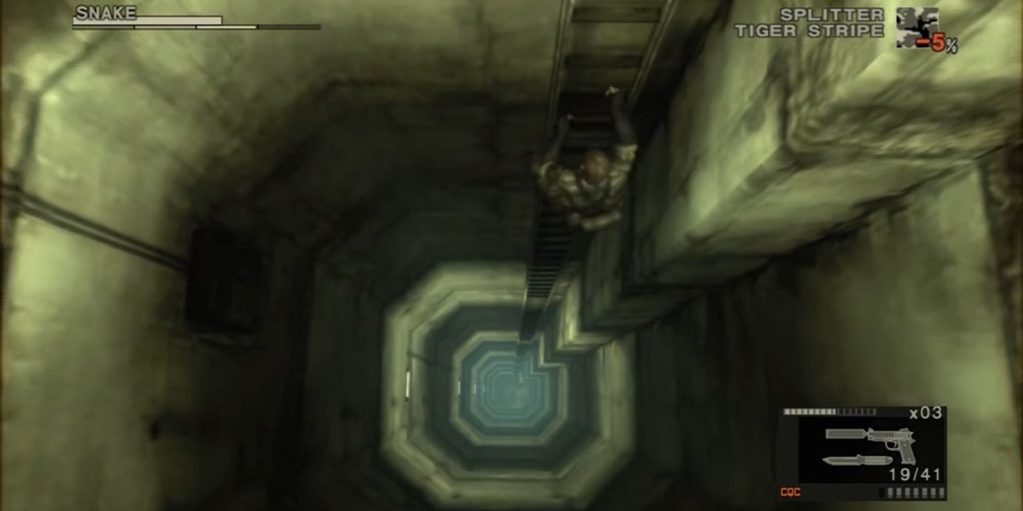Snake climbing up a ladder in Metal Gear Solid 3
