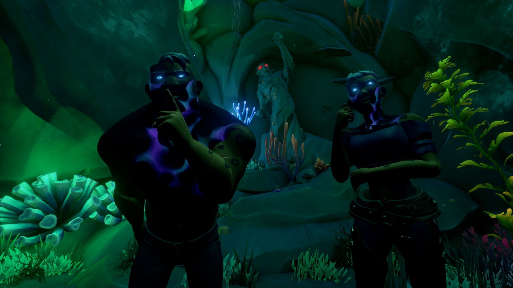 Two pirates in a Siren Shrine in Sea Of Thieves