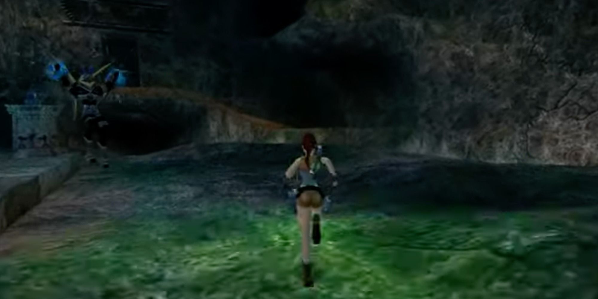 Lara Croft fights Seth in Tomb Raider Last Revelation
