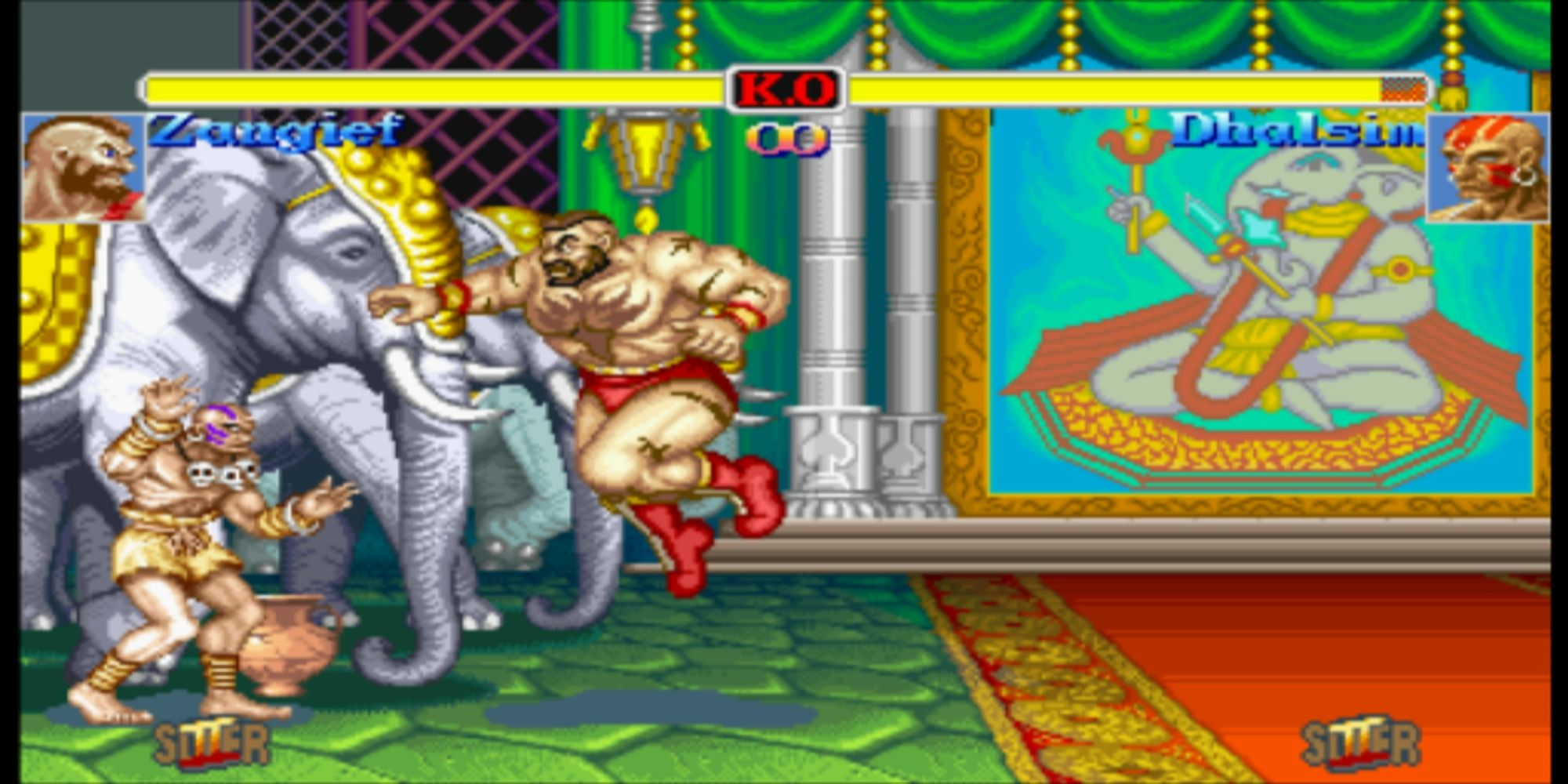 Super SF2 Zangief leaps toward Dhalsim in Maharaja Palace in Hyper Street Fighter 2.