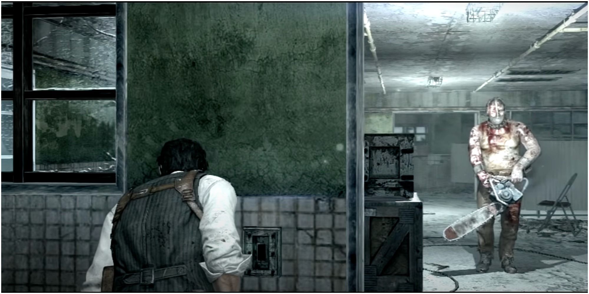 The Evil Within Sebastian hides from The Sadist
